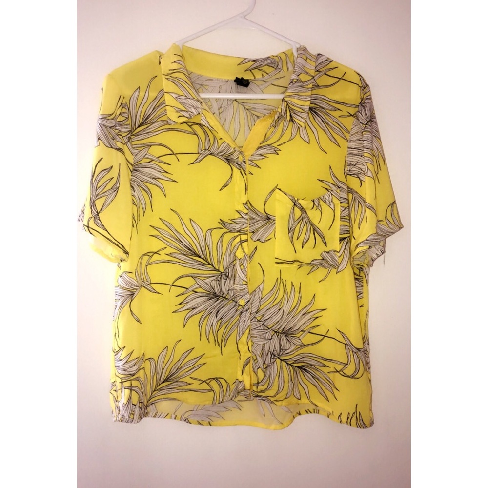 Flowy floral blouse